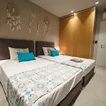 Royal Hill - Private Pool - Sleeps 8 Villa