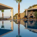 Villa Royal Hill - Private Pool - Sleeps 8 *