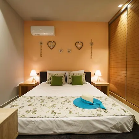 Villa Royal Hill - Private Pool - Sleeps 8 *