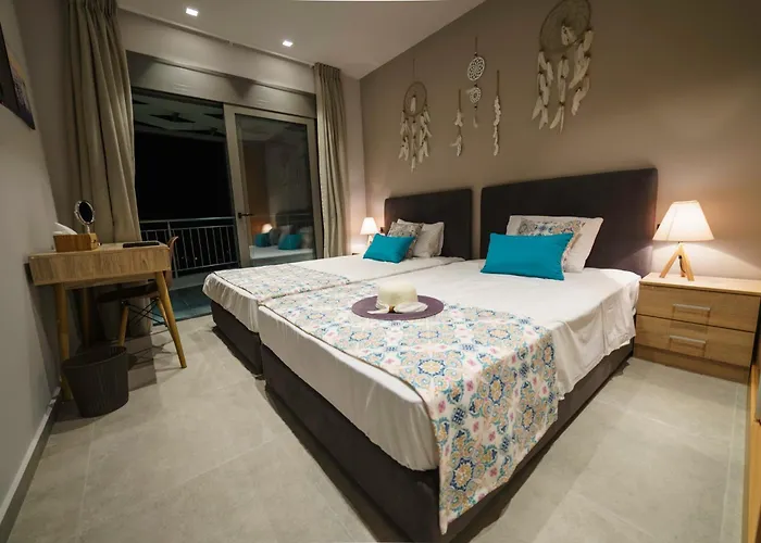 Villa Royal Hill - Private Pool - Sleeps 8