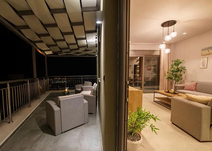 Royal Hill - Private Pool - Sleeps 8 赫索尼索斯