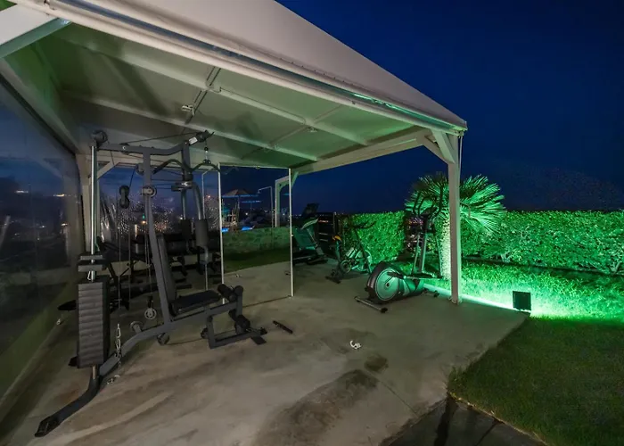 Royal Hill - Private Pool - Sleeps 8 别墅 *