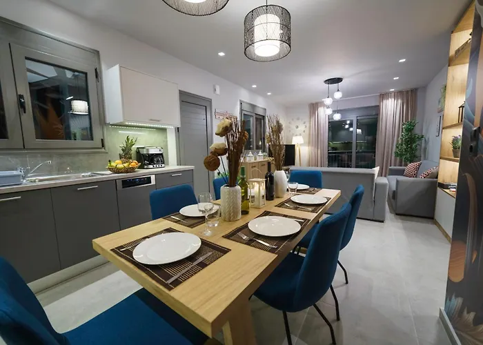 Royal Hill - Private Pool - Sleeps 8 Херсониссос