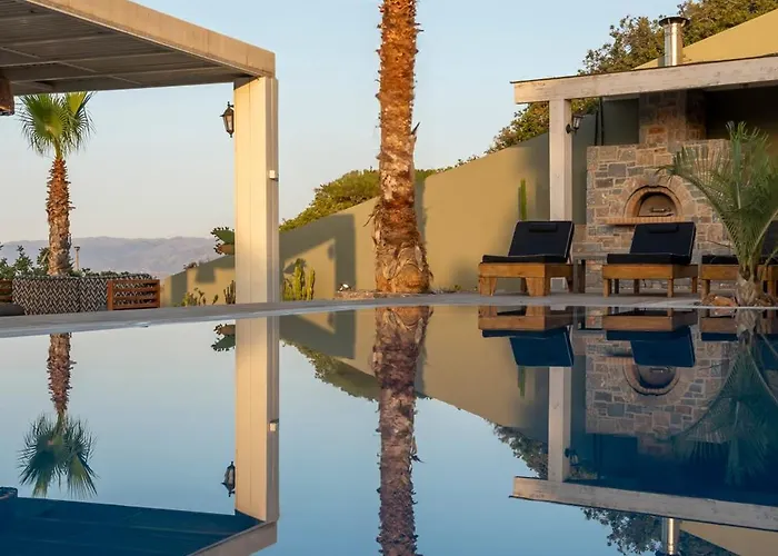 Villa Royal Hill - Private Pool - Sleeps 8 *