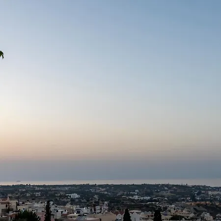 Royal Hill - Private Pool - Sleeps 8 ヴィラ ヘルソニソス