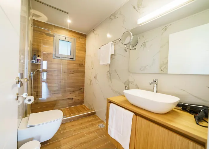 Βίλα Royal Hill - Private Pool - Sleeps 8 *